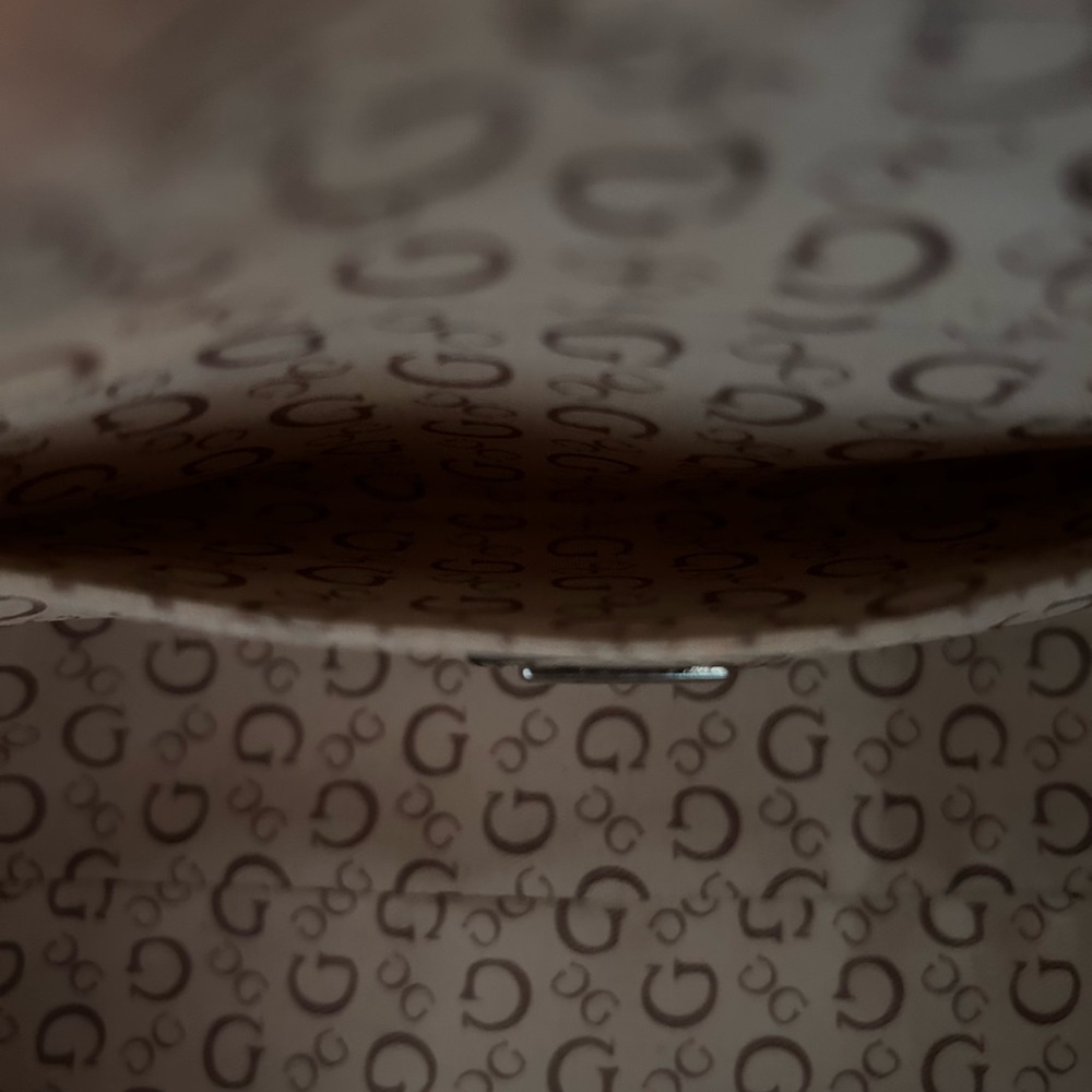 GUESS Tan Handbag - Picture 4 of 4